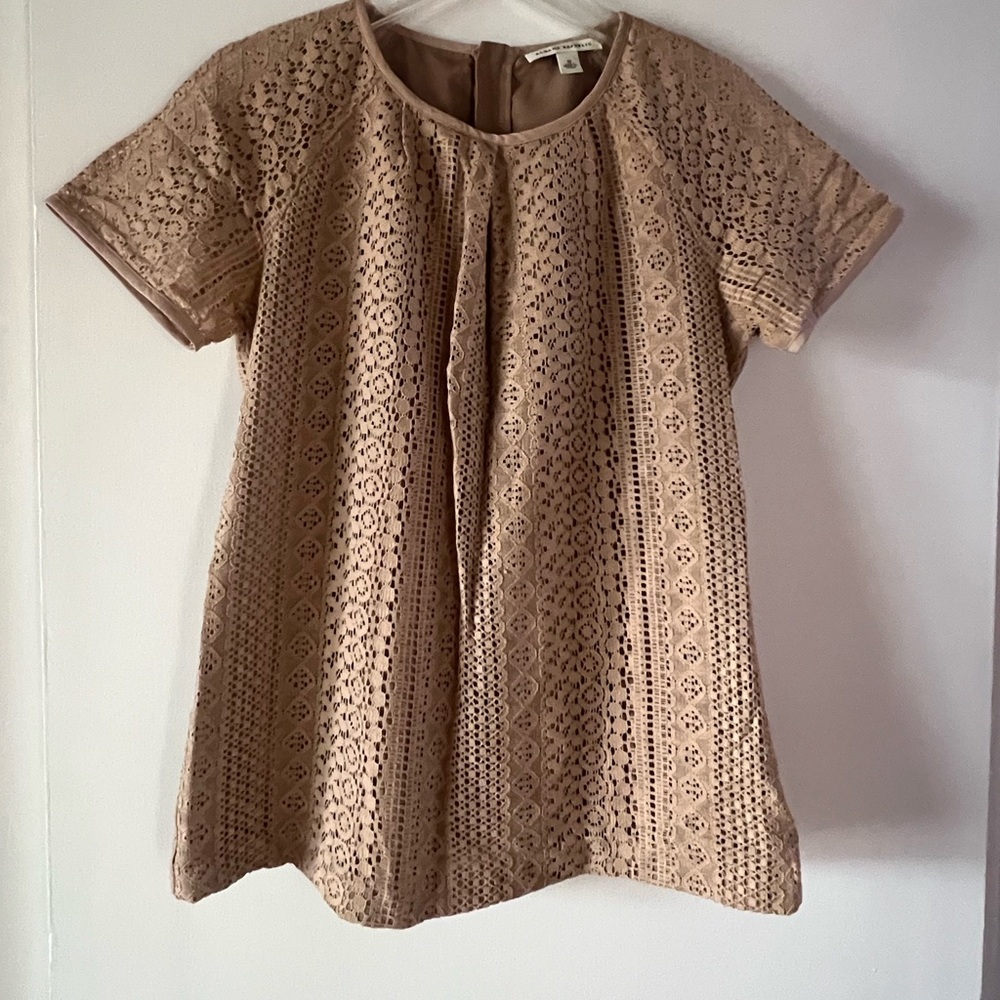 BANANA REPUBLIC Lace Short Sleeve Tan Camel Brown Top Blouse. US 10